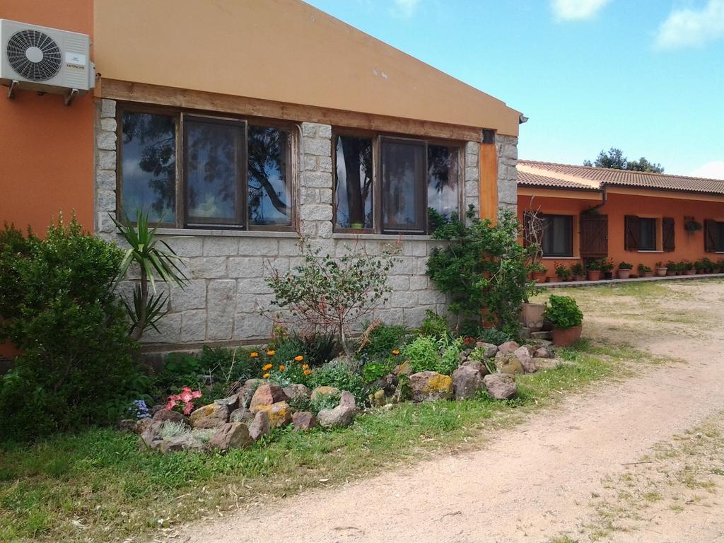 Agriturismo Spinalva Perfugas ภายนอก รูปภาพ